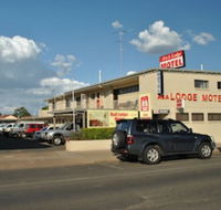 A  A Lodge Motel Emerald - Tourism TAS