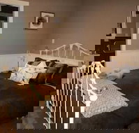 Forest Lodge Chalets - Hobart Tourism