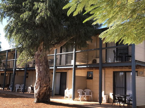 Pelican's Nest - Tourism TAS 1