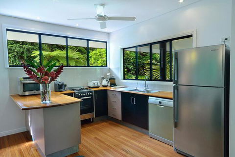 Misty Mountains Rainforest Retreat - Hobart Tourism 6