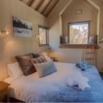 Sharpys Chalet - Hobart Tourism 1