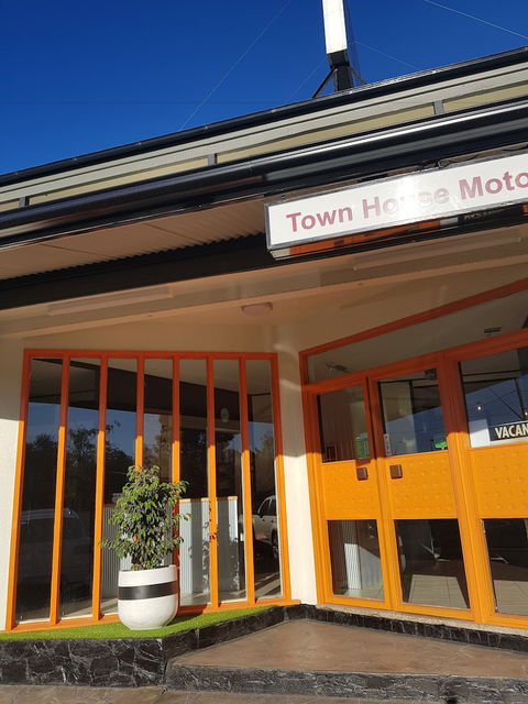 Town House Motor Inn - Hobart Tourism 0