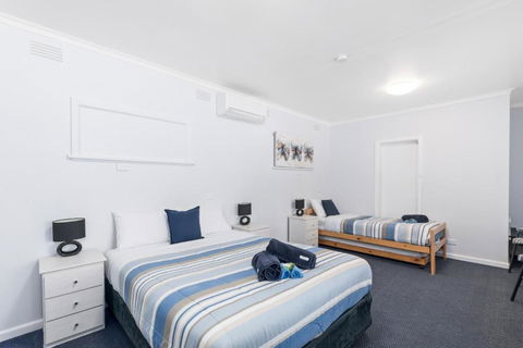 Wattle Grove Motel Maryborough - Hobart Tourism 6