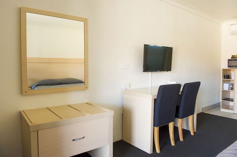 Cherry Blossom Motel - Hobart Tourism 2