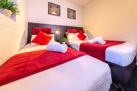 Ascot Budget Inn & Residences - Tourism TAS 4