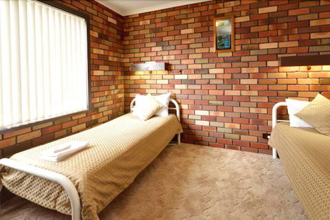 Belvoir Village Motel & Apartments Wodonga - Tourism TAS 3