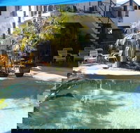 Salamander Beach Accommodation Adults Only - Tourism TAS
