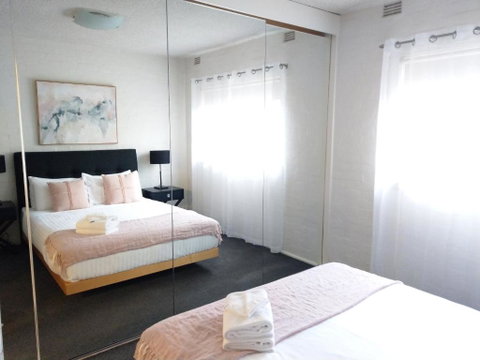 North Melbourne Retreat - Tourism TAS 3