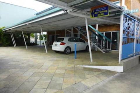 Airlie Court Units - Hobart Tourism 7