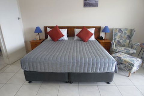 Airlie Court Units - Hobart Tourism 0