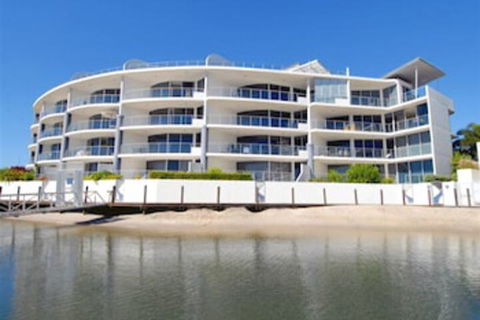 Bluewater Point Resort - Tourism TAS 1