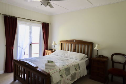 Hilltop On Tamborine - Tourism TAS 6
