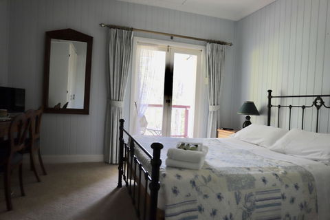 Hilltop On Tamborine - Tourism TAS 2