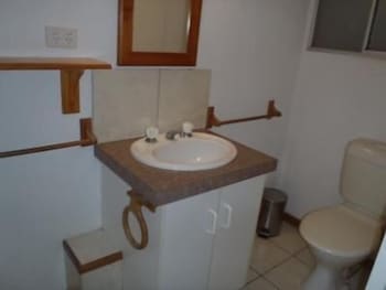 Beachside Holiday Units - Tourism TAS 5