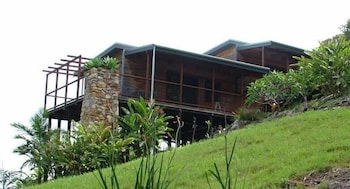 A Sacred Mountain Retreat - Tourism TAS 0