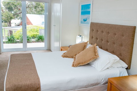 McMillans Of Metung Coastal Resort - Tourism TAS 3