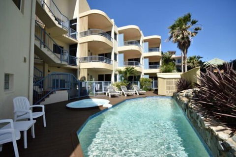 Coolum Baywatch Resort - Hobart Tourism 4