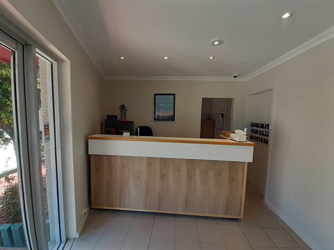 Crest Motor Inn - Tourism TAS 1