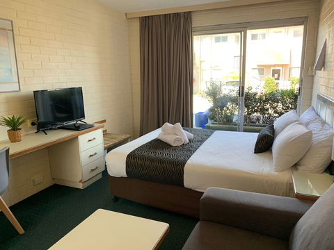 Crest Motor Inn - Tourism TAS 6
