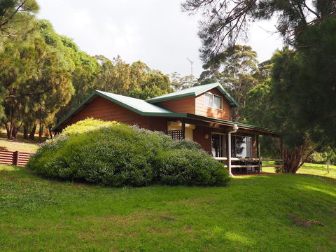 Augusta Sheoak Chalets - Tourism TAS 2