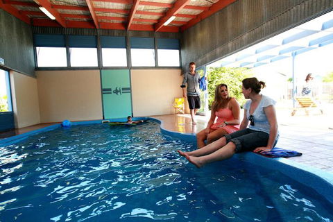 Captains Cove Resort - Hobart Tourism 3