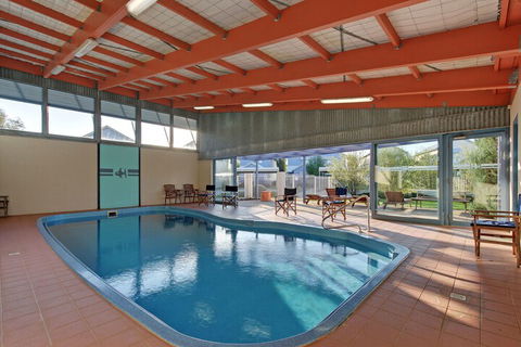 Captains Cove Resort - Hobart Tourism 4