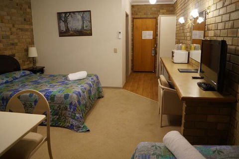 Magdala Motor Lodge & Lakeside Restaurant - Hobart Tourism 5
