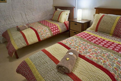 Underground Bed And Breakfast - Tourism TAS 7