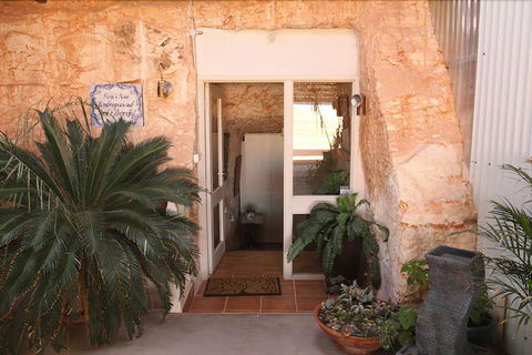 Underground Bed And Breakfast - Tourism TAS 1