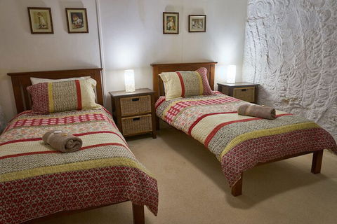 Underground Bed And Breakfast - Tourism TAS 4