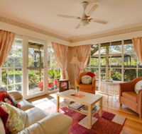 The Heart of Emerald Bed  Breakfast - Hobart Tourism