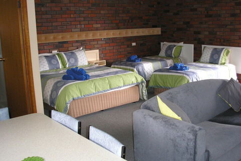 Coorrabin Motor Inn - Tourism TAS 6
