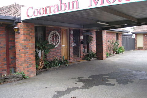 Coorrabin Motor Inn - Tourism TAS 2
