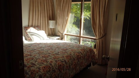 Linley House Bed & Breakfast - Hobart Tourism 4