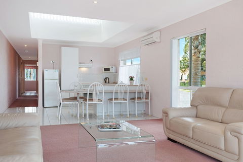 Beach Street Apartments - Hobart Tourism 6