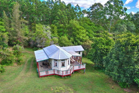 Avalon Noosa Farm Cottages - Tourism TAS 3
