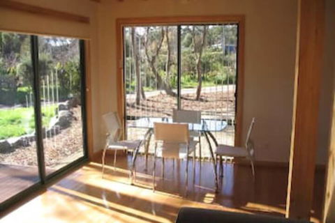Four Seasons Waterfront Villas - Tourism TAS 5