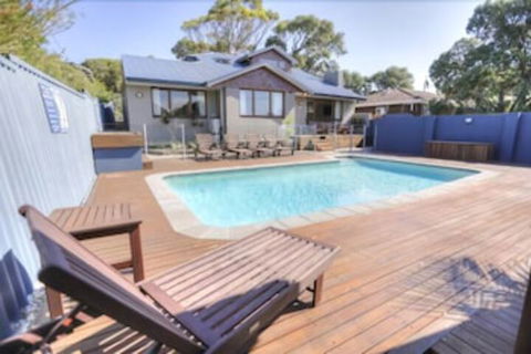 Waikiki Beach Bed & Breakfast - Tourism TAS 3