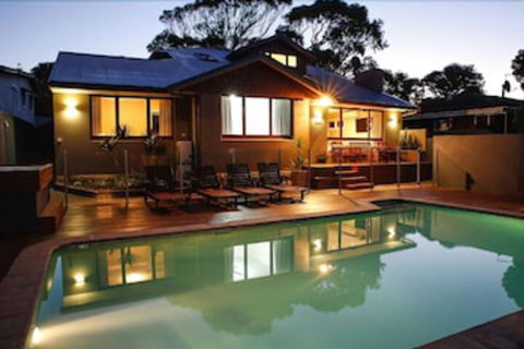 Waikiki Beach Bed & Breakfast - Tourism TAS 2