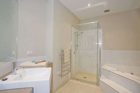 Bell Street Apartments Torquay - Tourism TAS 2