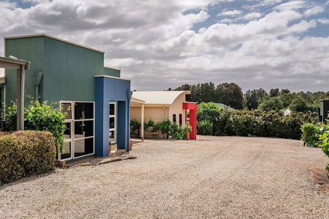 McLaren Vale Studio Apartments - Tourism TAS 2