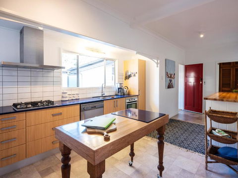 Bridle Guesthouse - Hobart Tourism 4