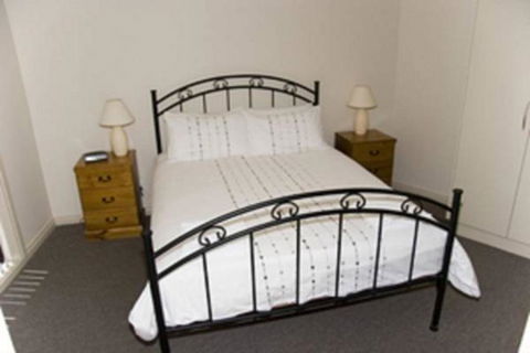 Cliff House Beachfront Villas - Tourism TAS 3