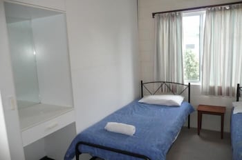 Ocean Breeze Units - Tourism TAS 4