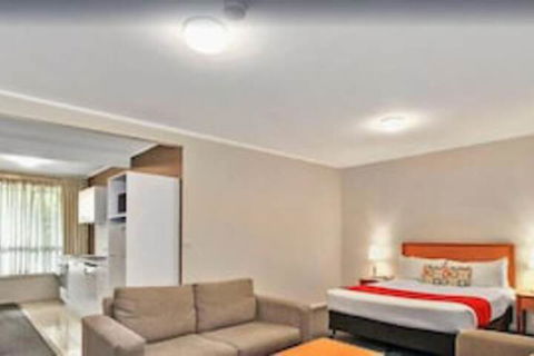 Knox International Hotel & Apartments - Tourism TAS 4