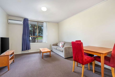 Knox International Hotel & Apartments - Tourism TAS 6