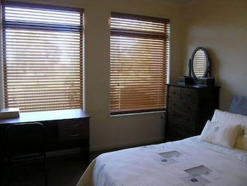 Insaa Serviced Apartments Dandenong - Tourism TAS 5