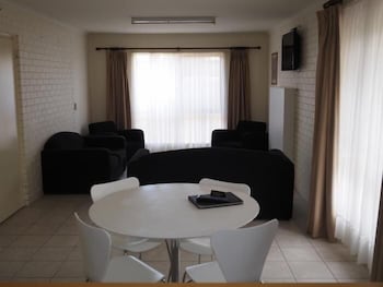 Jacaranda Motel & Holiday Units - Hobart Tourism 5