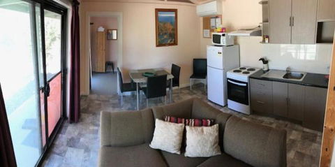 Stawell Holiday Cottages - Tourism TAS 2