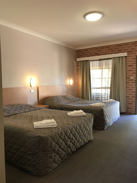 Country Gardens Motor Inn - Hobart Tourism 2